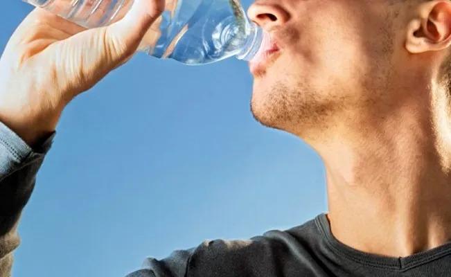 Por exceso de agua un hombre queda en coma