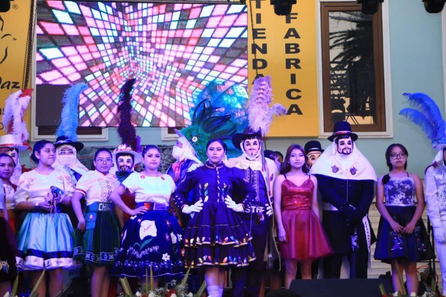 Corona Presidente Municipal a Reina del Carnaval Chiautempan 2023