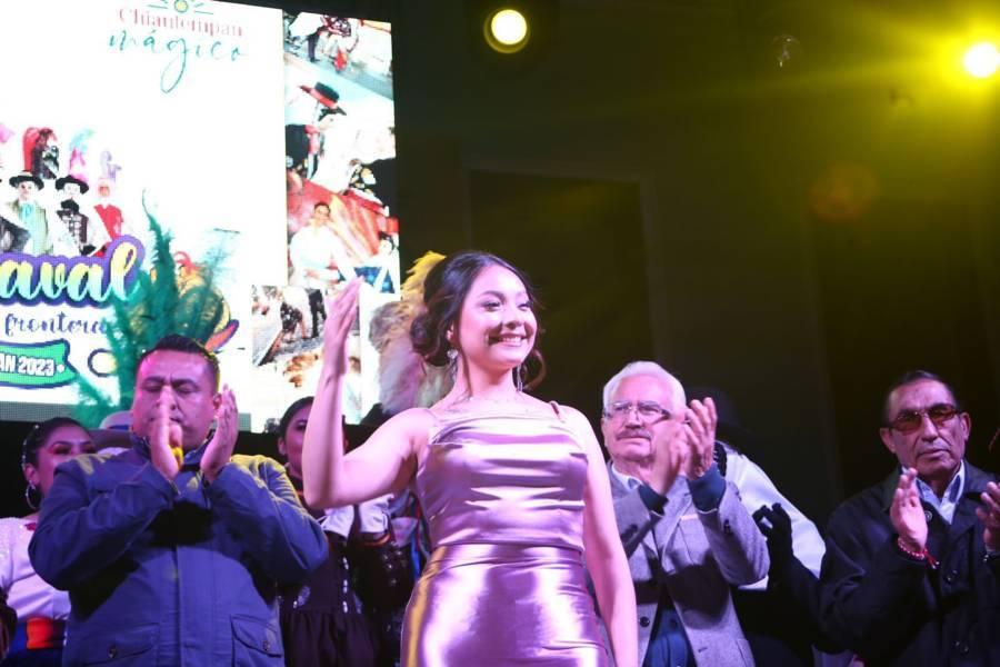 Corona Presidente Municipal a Reina del Carnaval Chiautempan 2023