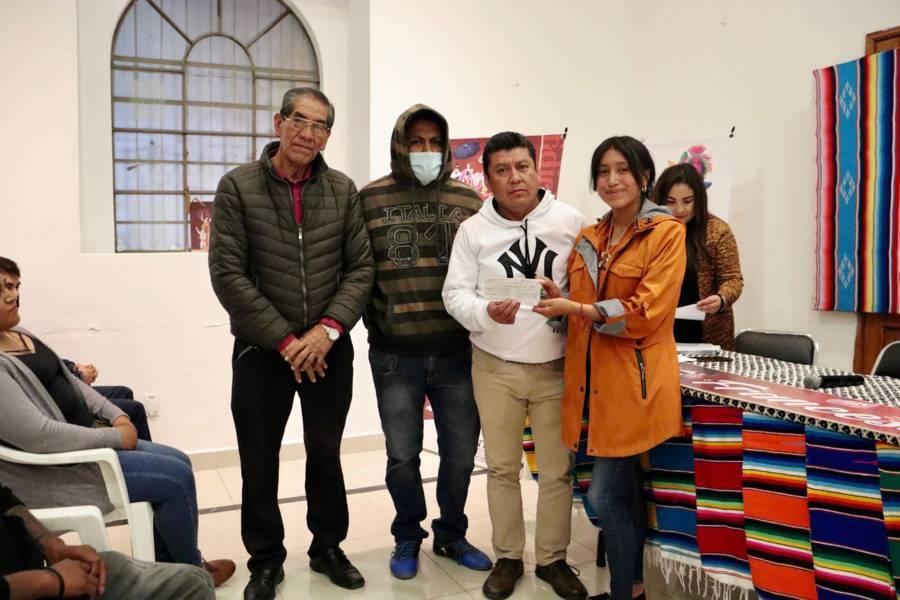 Cumple Eddy Roldán con la preservación de las tradiciones de Contla, con entrega de premiación a camadas