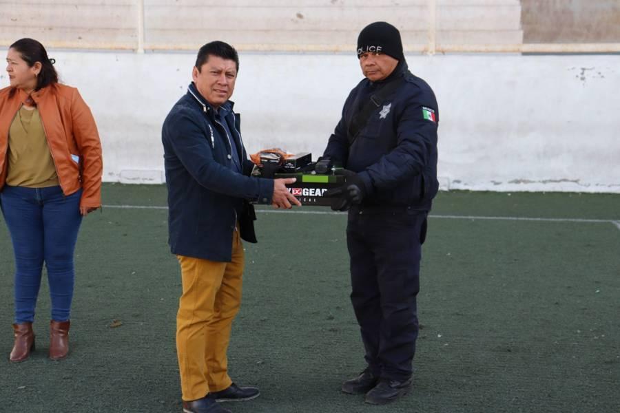 Fortalece Gobierno Municipal, la Seguridad de Contla con equipamiento táctico a policías