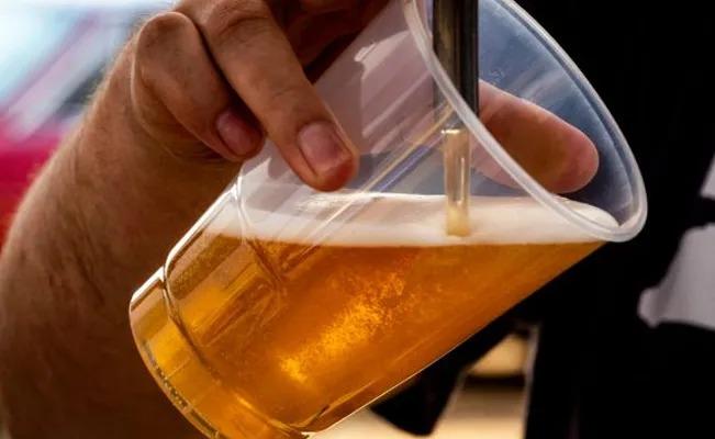 Extraña condición de un joven que produce cerveza con su cuerpo hace que se emborrache