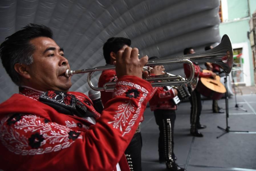Tlaxcaltecas y visitantes nacionales elogian y respaldan el programa artístico y cultural de fines de semana 
