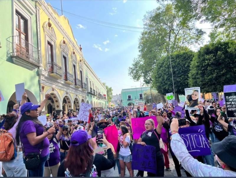 Mujeres exigen justicia por feminicidio de empresaria
