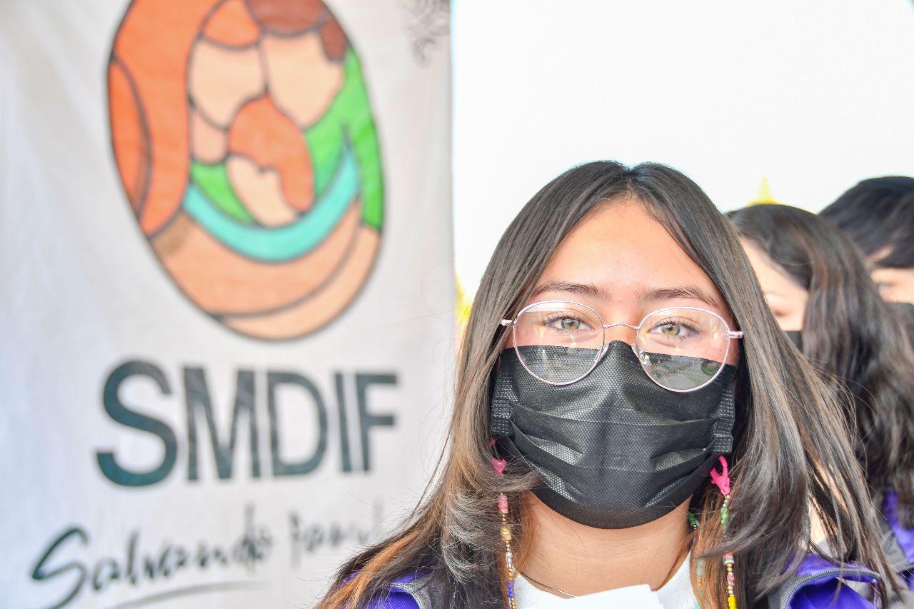 Entrega SMDIF Huamantla lentes gratuitos a estudiantes del Cobat 02