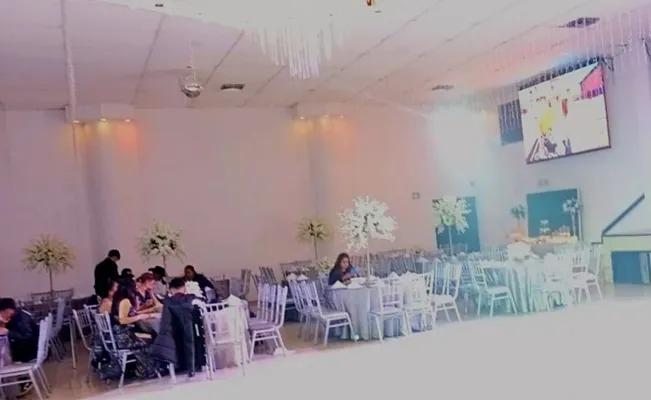 En redes convocan a personas para llenar un salón de una quinceañera que fue plantada por sus invitados