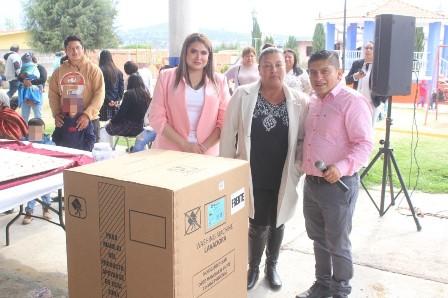 Las mamás son el pilar de la sociedad, destacó el alcalde de Xaltocan