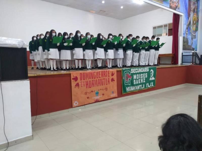 Brillan alumnos de la Secundaria Moisés Sáenz en “Dominguearte”
