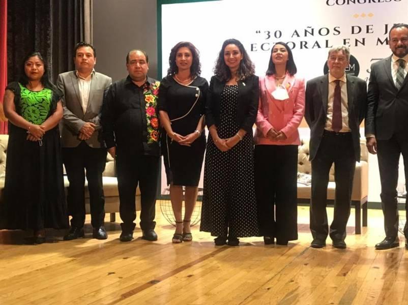 Magistrado del TET asistió al congreso ¨30 años de justicia electoral en Michoacán¨