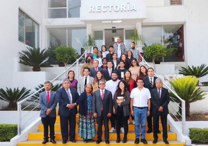 Recibe UATx a estudiantes y docentes de Colombia y Argentina