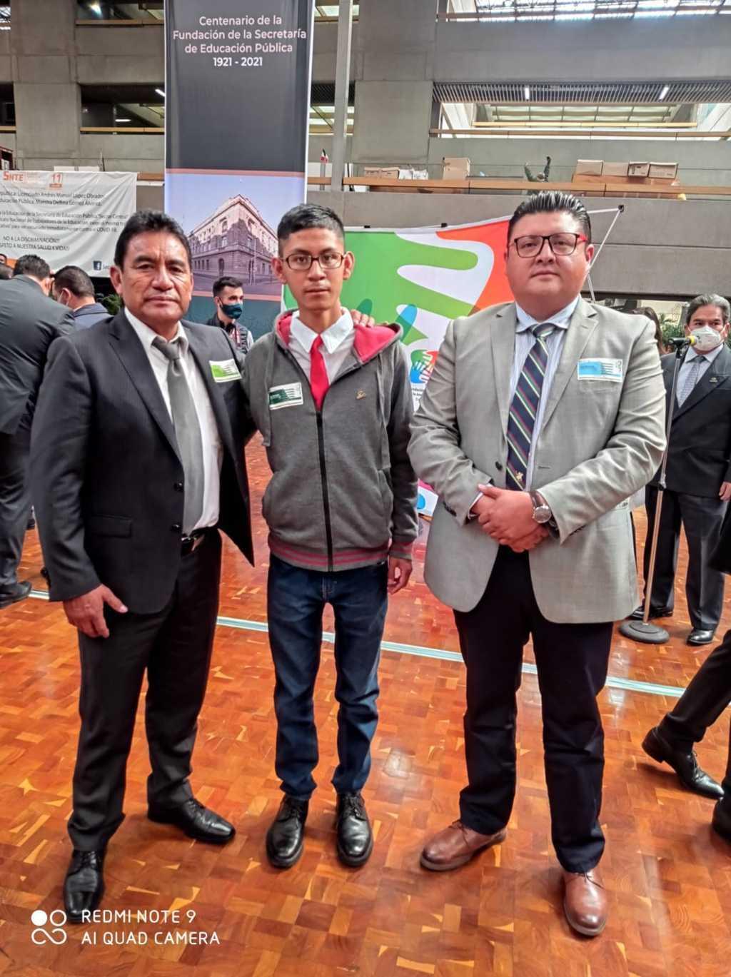 Recibe alumno de Conalep, Plantel Amaxac, presea Bernardo Quintana Arrioja 2021