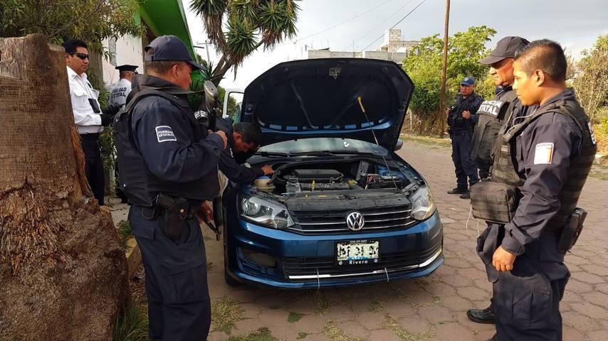 Detienen a policías pirata en Acuamanala 