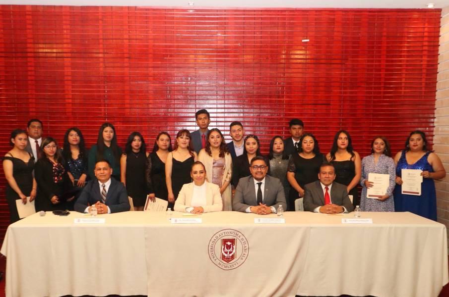 Celebra UATx graduación de estudiantes del campus San Pablo del Monte