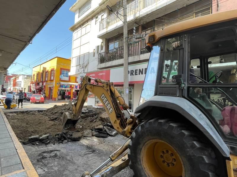 Arranca Ayuntamiento de Chiautempan obras de rehabilitación de calles con pavimento hidráulico y drenaje sanitario