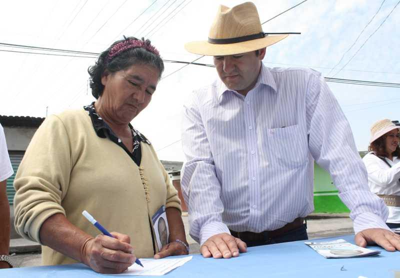 Busca Juan Corral Mier rescatar la industria textil y tradiciones de Chiautempan