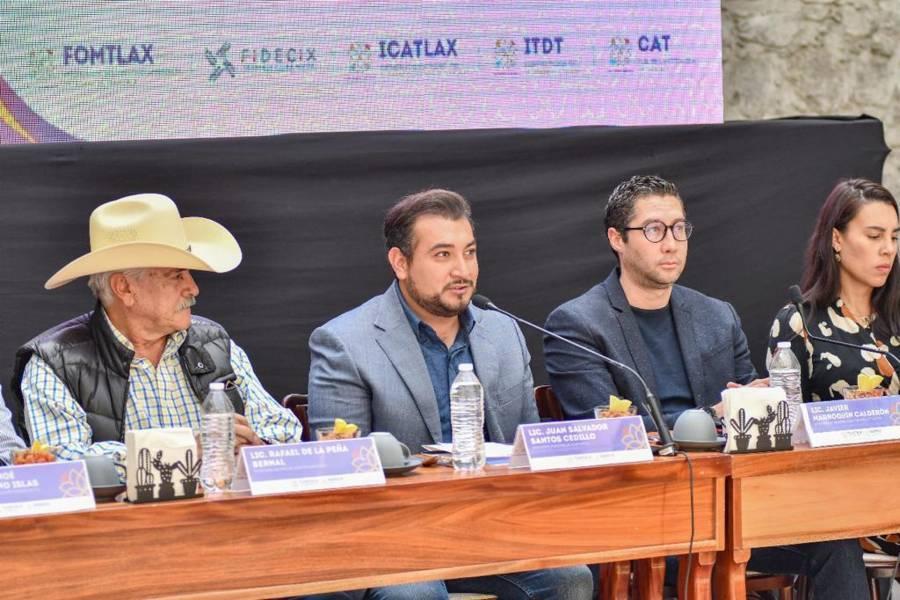 Seguiremos uniendo esfuerzos con el gobierno del estado para traer bienestar a los huamantlecos: Salvador Santos Cedillo