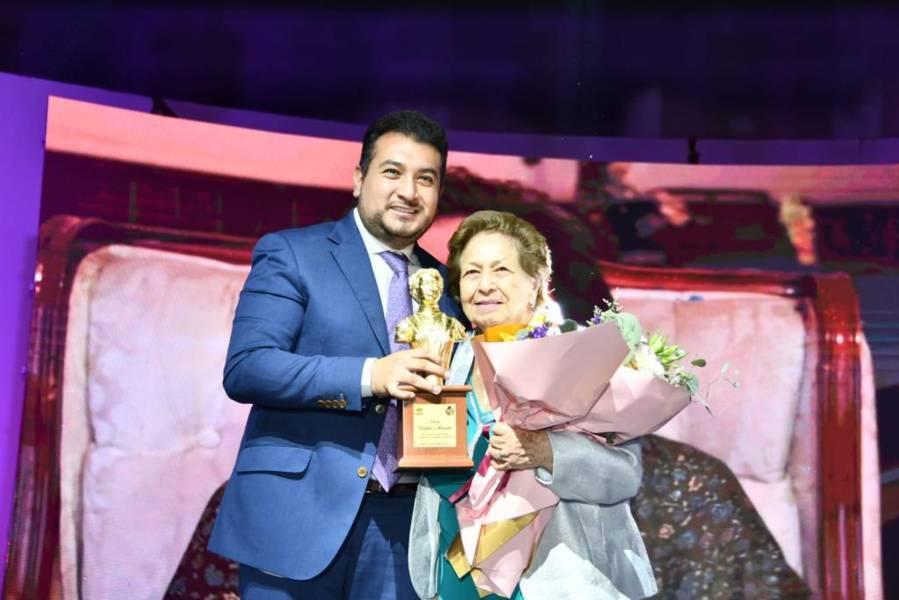Con el premio “Paulina Maraver” Huamantla reconoce la trayectoria de todas las mujeres: Salvador Santos Cedillo