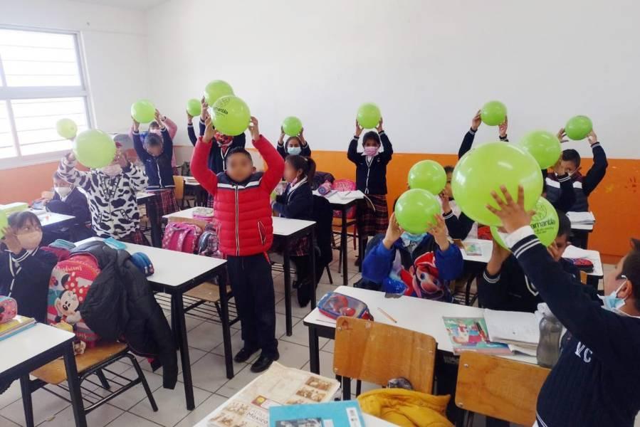 Entrega Ayuntamiento de Huamantla más de 30 mil pelotas a menores de las 39 comunidades