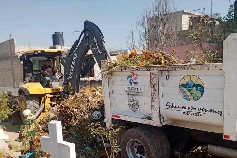 Realiza Ayuntamiento de Huamantla labores de mantenimiento en panteones municipales