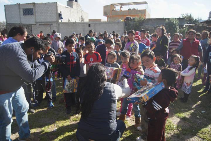 El juguetón Azteca llego a dar felicidad a cientos de niños del municipio: RMFA