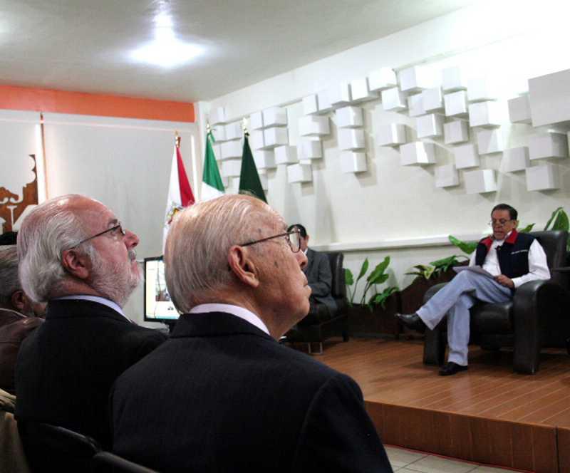 Destacada participación José Vicente Hernández en  foro de candidatos