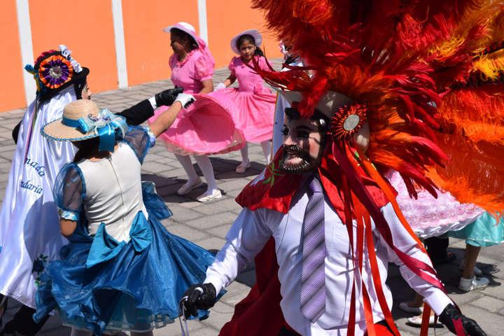 Con presentación de camadas inició el Carnaval en Panotla