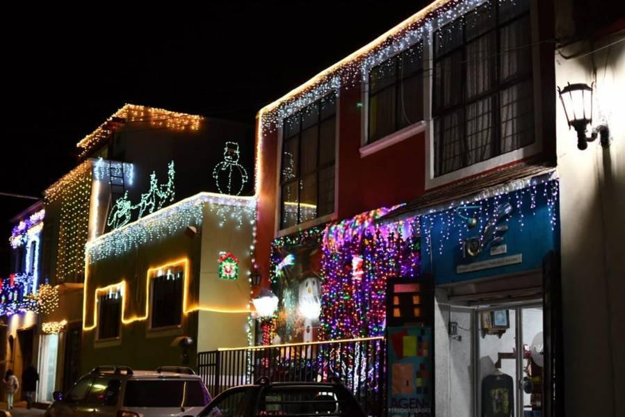 Premia Gobierno de Huamantla las mejores fachadas navideñas del primer cuadro de la ciudad