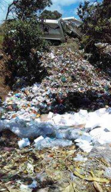 Autoridades de Zitlaltepec usan zonas naturales como tiradero de basura