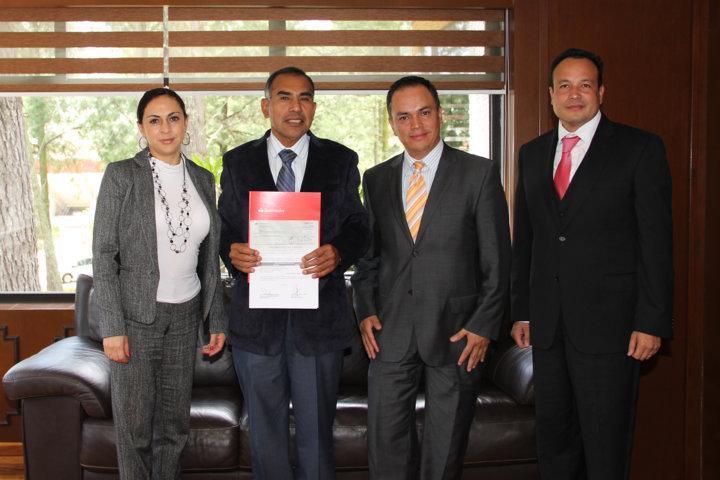 Recibió la UAT becas de Santander para movilidad por $400 mil 