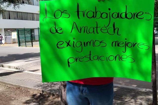 Se manifiestan trabajadores de AMATECH, piden aumento salarial 