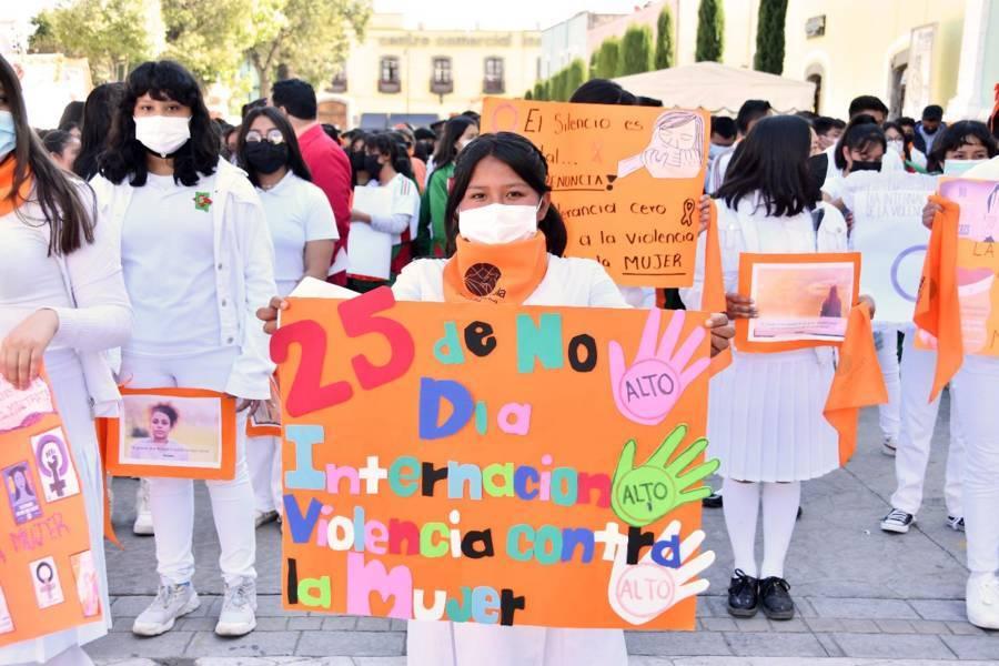 Conmemora Ayuntamiento de Huamantla el Día Naranja con una caminata
