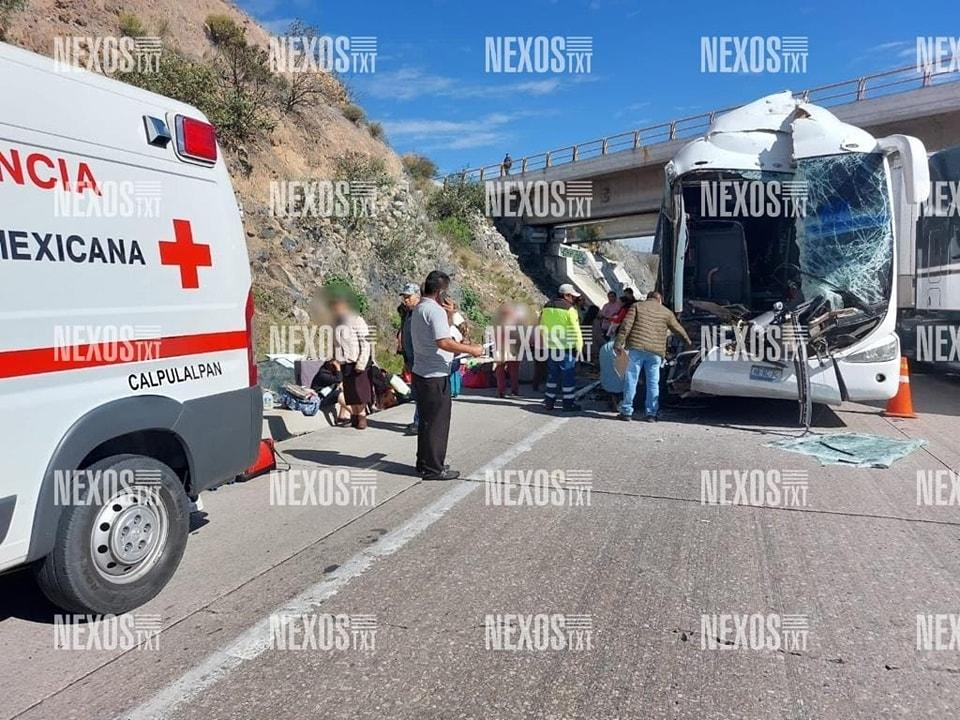 Aparatoso accidente en el Arco Norte deja 53 heridos