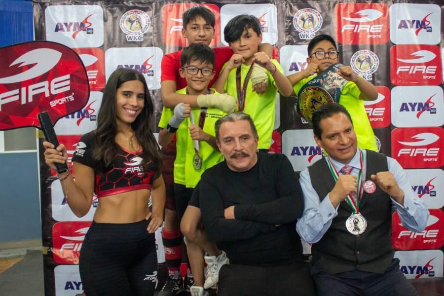 El tlaxcalteca Luis Antonio Herrera recibe medalla por su apoyo al deporte de contacto en México