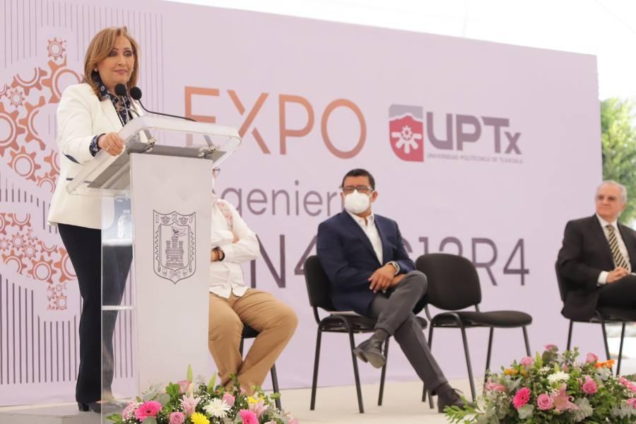Estudiantes de la UPTX presentaron proyectos durante Expo Ingeniería Financiera