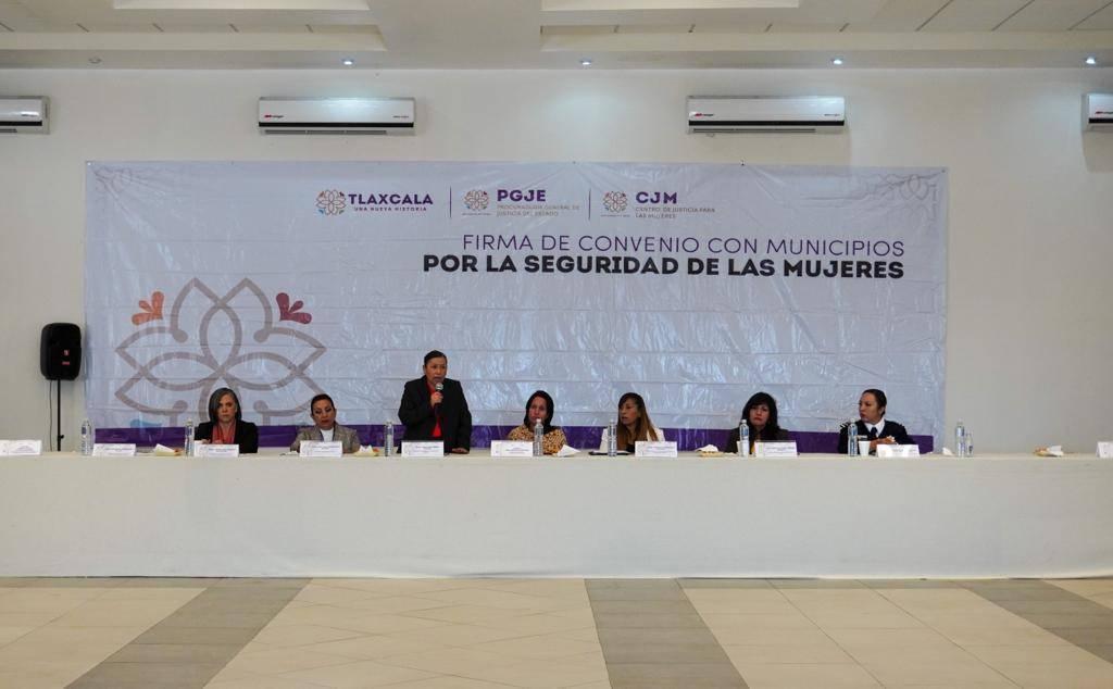 Firma PGJE y CJM convenio por la seguridad de las mujeres con los 60 municipios de la entidad