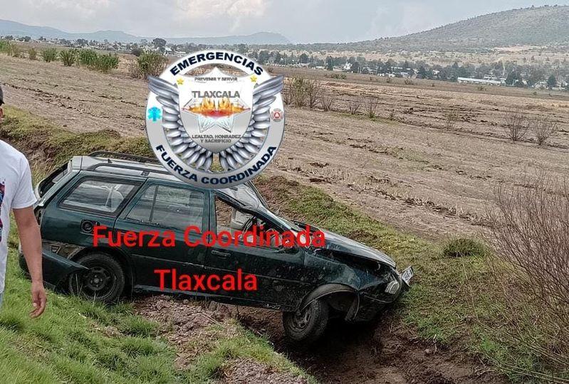 Se atiende accidente  en el municipio  de Tlaxco, camino a Soltepec