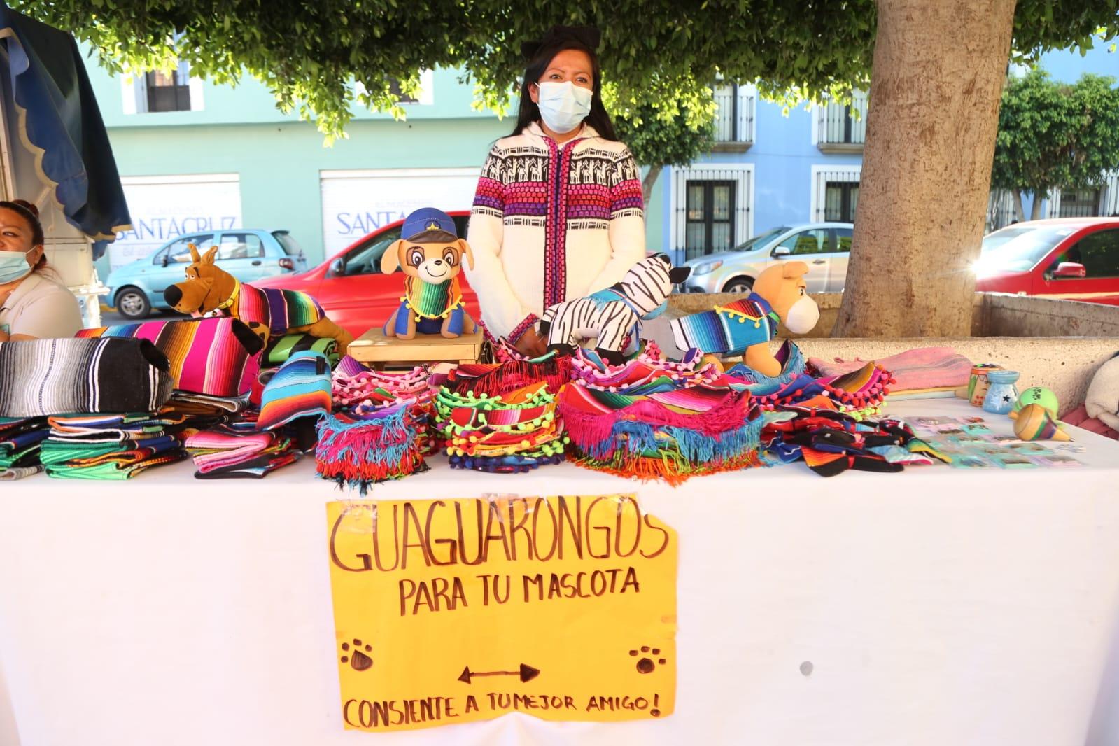 Devuelven mercancía a la artesana de Contla creadora de los "Guaguarongos"