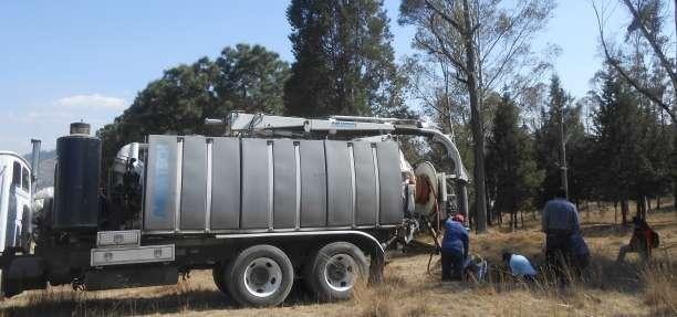 Gobierno Municipal de Tepetitla realiza trabajos de desazolve de red de drenaje sanitario