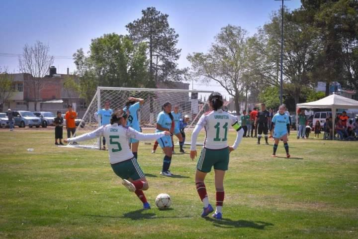 Arranca tercer torneo de fútbol convocado por el ayuntamiento de Apetatitlán