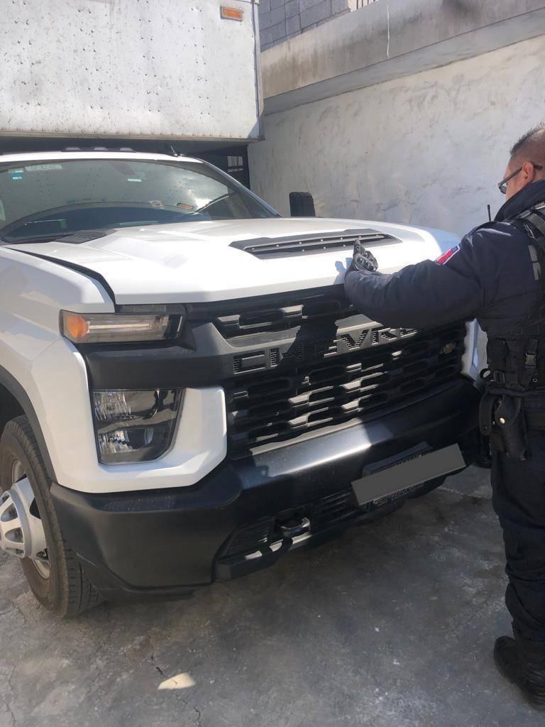 Recupera policía de Chiautempan camioneta con reporte de robo y asegura inmueble