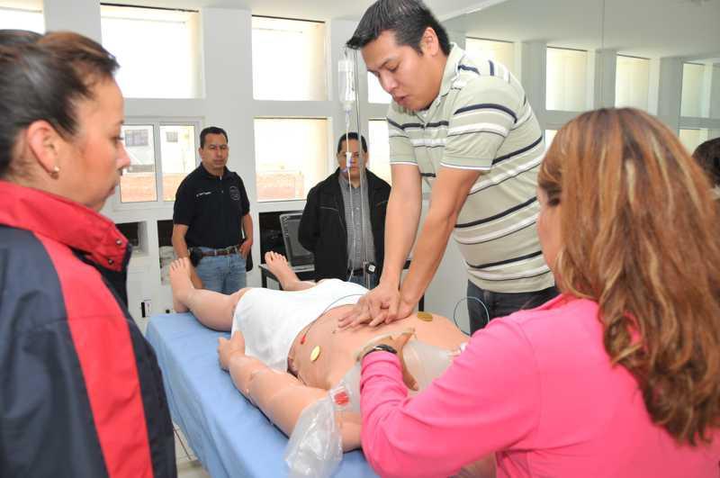 Concluye con éxito curso de capacitación de urgencias médicas de la UMT