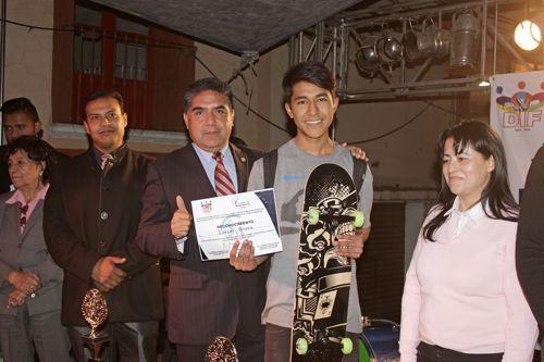Premia SMDIF Calpulalpan a jóvenes participantes del programa “Demuestra tu Talento”