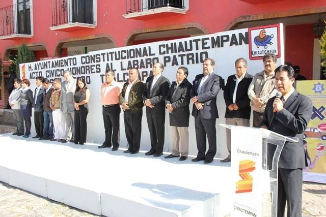 Siete escuelas de Tlalcuapan apoyadas por el Ayuntamiento con cemento y banda de guerra