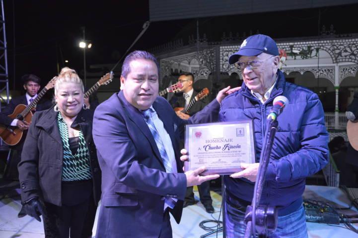 Alcalde reconoce trayectoria del compositor “Chucho Rincón”