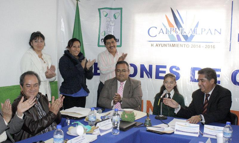 Reconoce H. Ayuntamiento a Niña Calpulalpense que obtuvo 3er lugar Nacional en Matemáticas