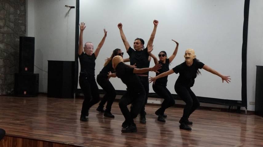 Compañia experimental de danza contemporanea CEDAC-LOTO se presenta en San Pablo del Monte