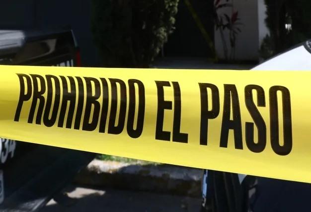 Familia de Nanacamilpa impide levantamiento de cadáver a personal de la PGJE