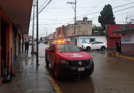 Tras intensa lluvia, Protección Civil de Chiautempan atiende reportes
