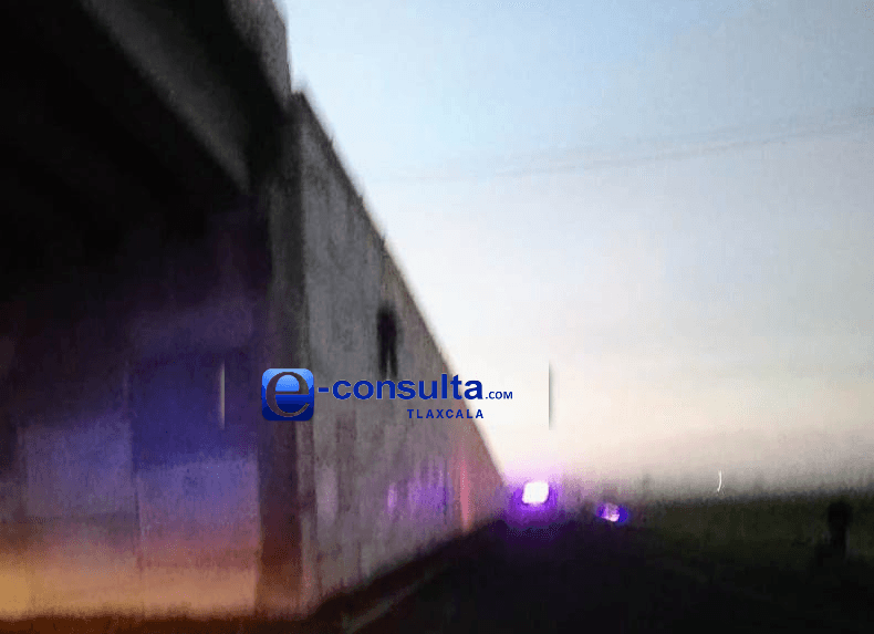 Aparece un hombre colgado en un puente en Xaloztoc
