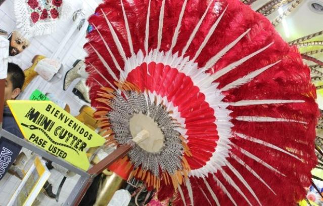 Instalan Expo venta de artículos para Carnaval en Papalotla 